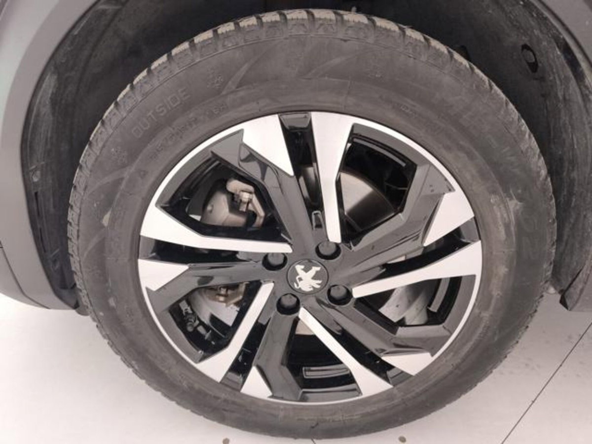 Peugeot 2008 BlueHDi 130 S&S EAT8 Allure Pack (9)