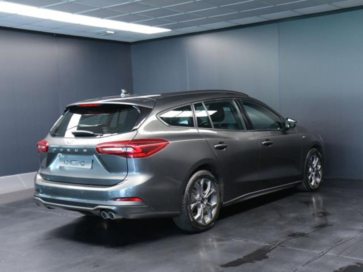 Ford Focus Station Wagon 1.5 EcoBlue 120 CV automatico SW ST-Line (3)
