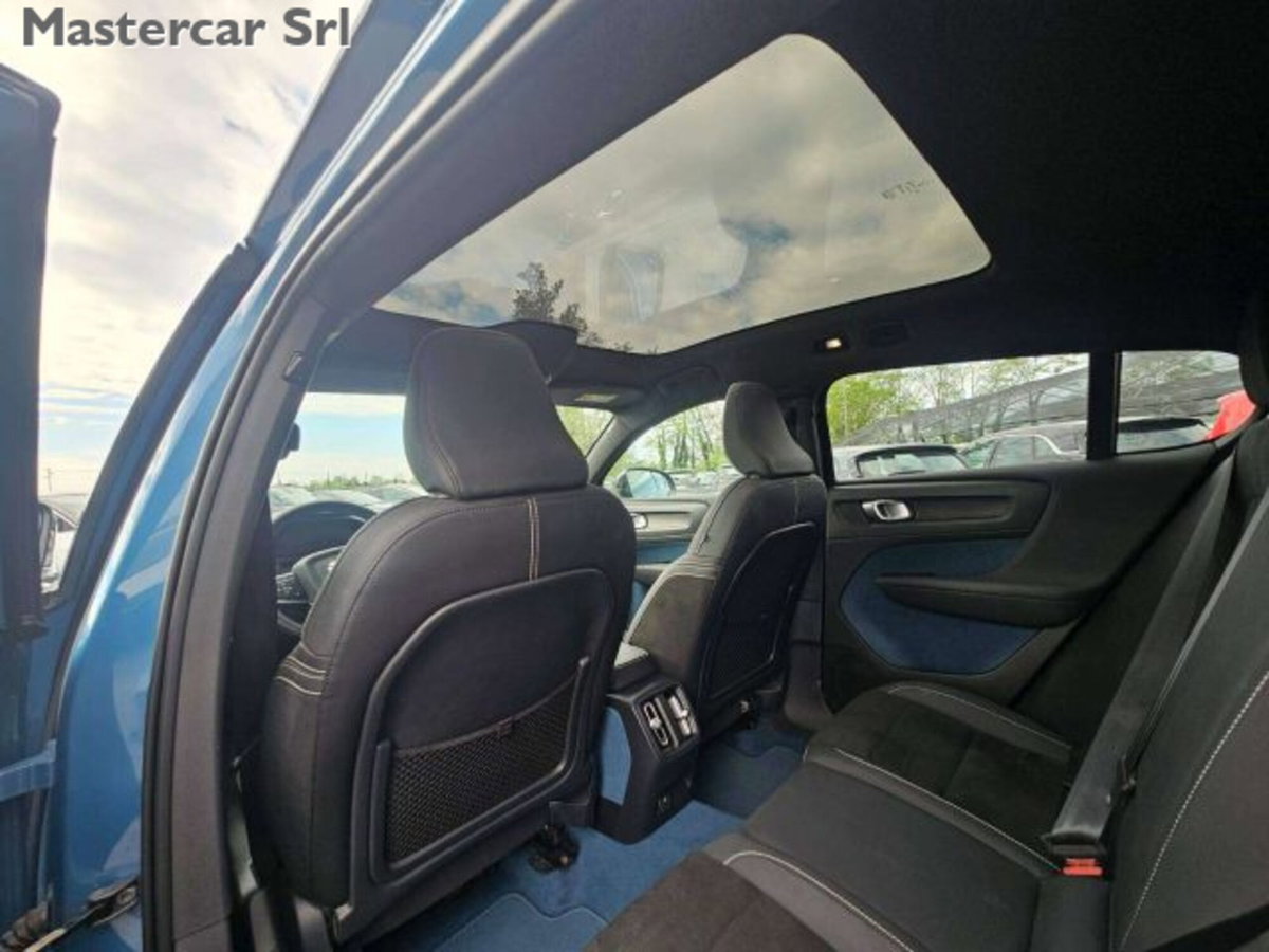 Volvo C40 Recharge Twin Motor AWD 1st Edition (13)