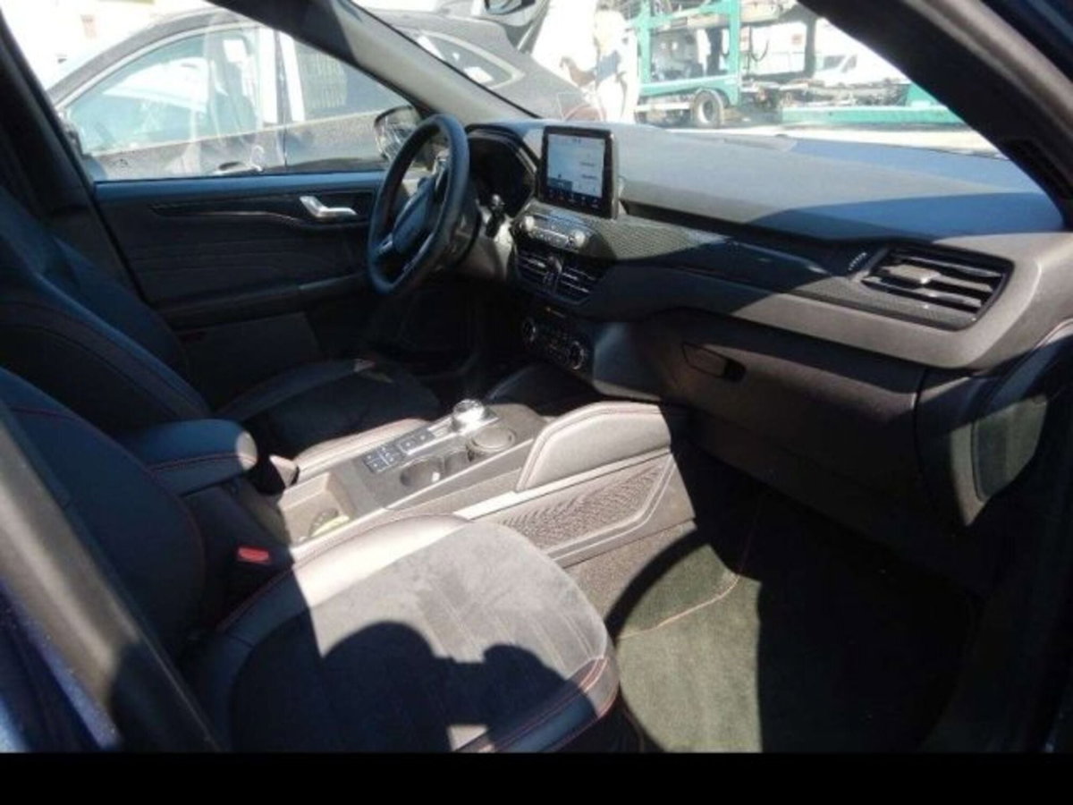 Ford Kuga 2.5 Plug In Hybrid 225 CV CVT 2WD ST-Line (6)