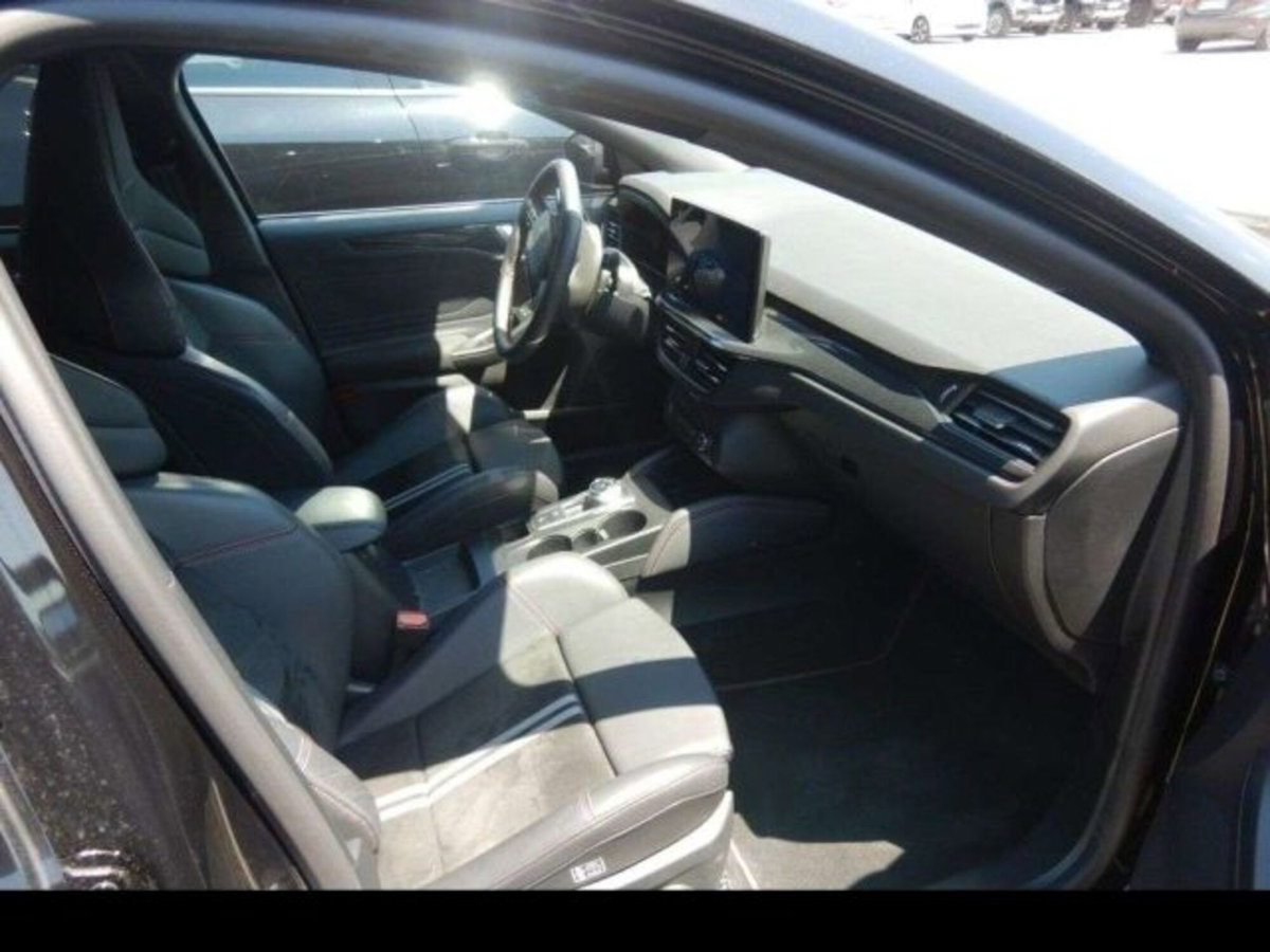 Ford Focus 1.5 ecoblue ST-Line X 115cv auto (5)
