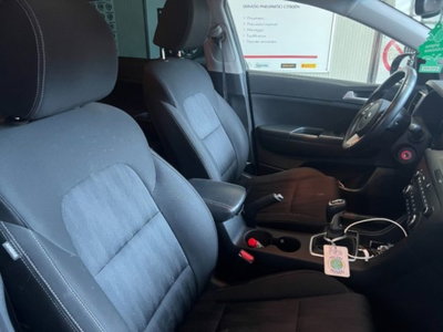 Kia Sportage 1.6 CRDI 115 CV 2WD Style (13)
