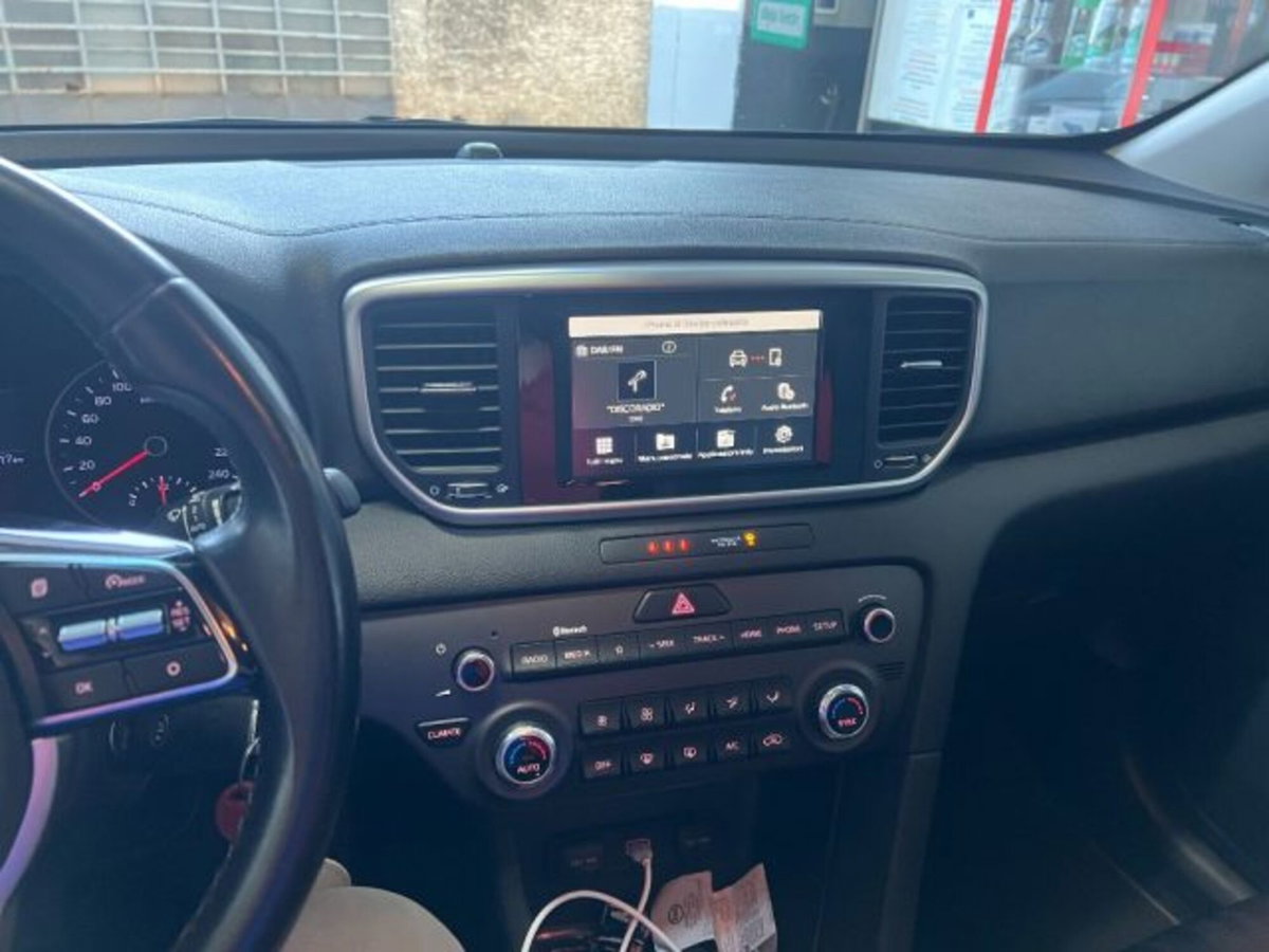 Kia Sportage 1.6 CRDI 115 CV 2WD Style (16)