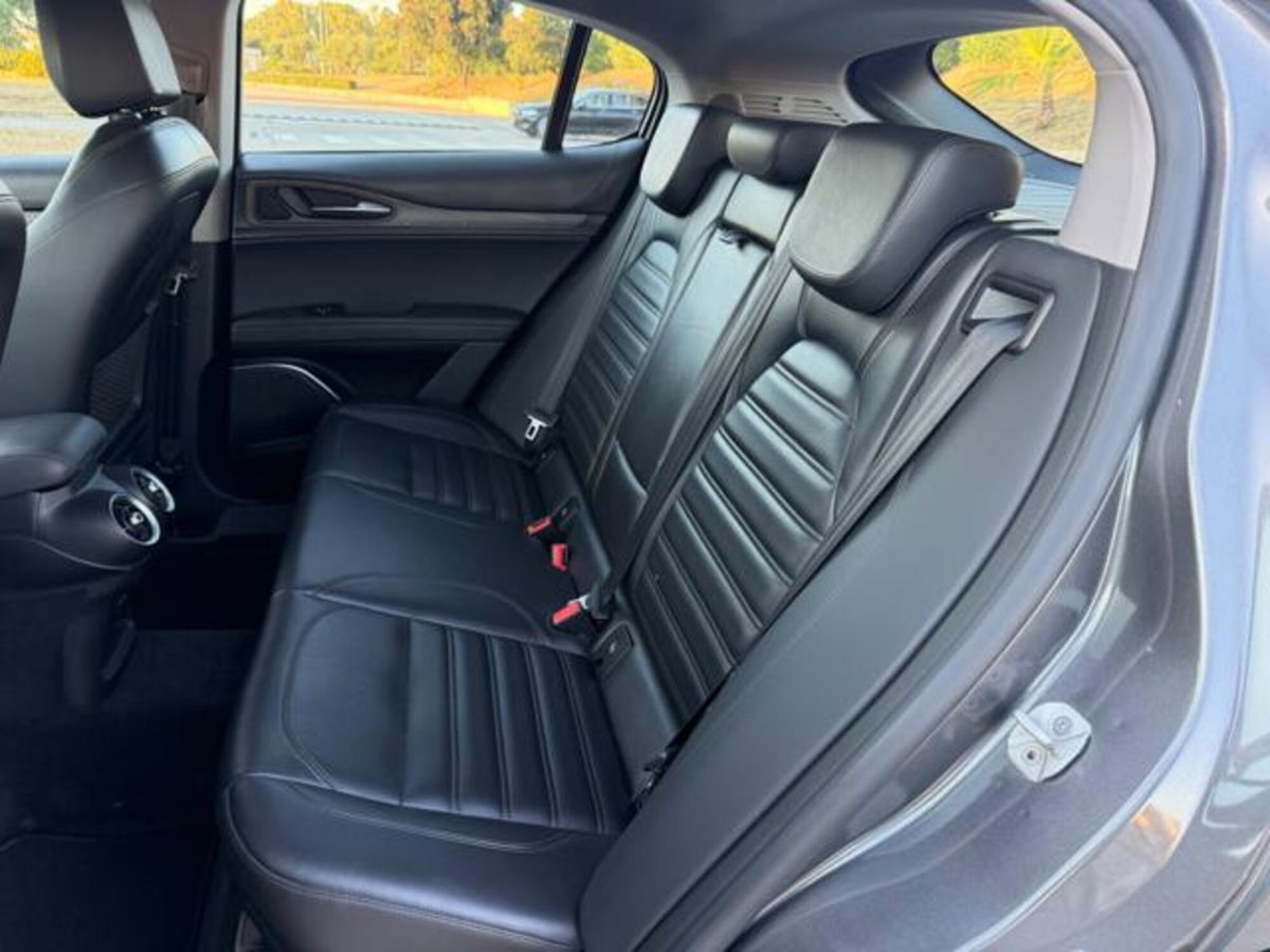 Alfa Romeo Stelvio Stelvio 2.2 Turbodiesel 210 CV AT8 Q4 Ti (11)