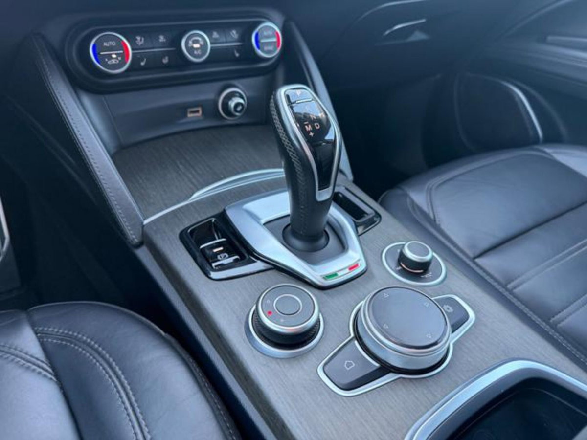 Alfa Romeo Stelvio Stelvio 2.2 Turbodiesel 210 CV AT8 Q4 Ti (19)