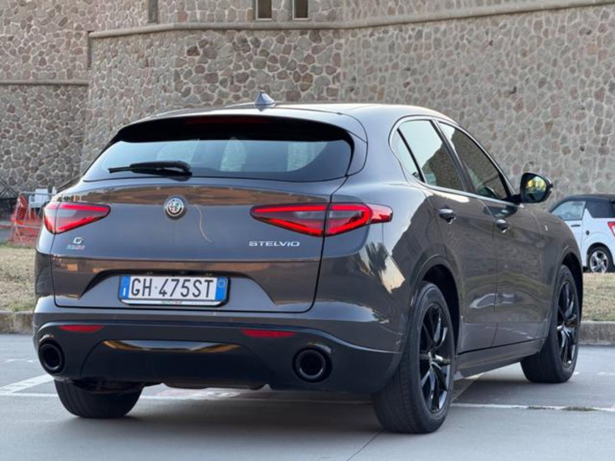 Alfa Romeo Stelvio Stelvio 2.2 Turbodiesel 210 CV AT8 Q4 Ti (8)