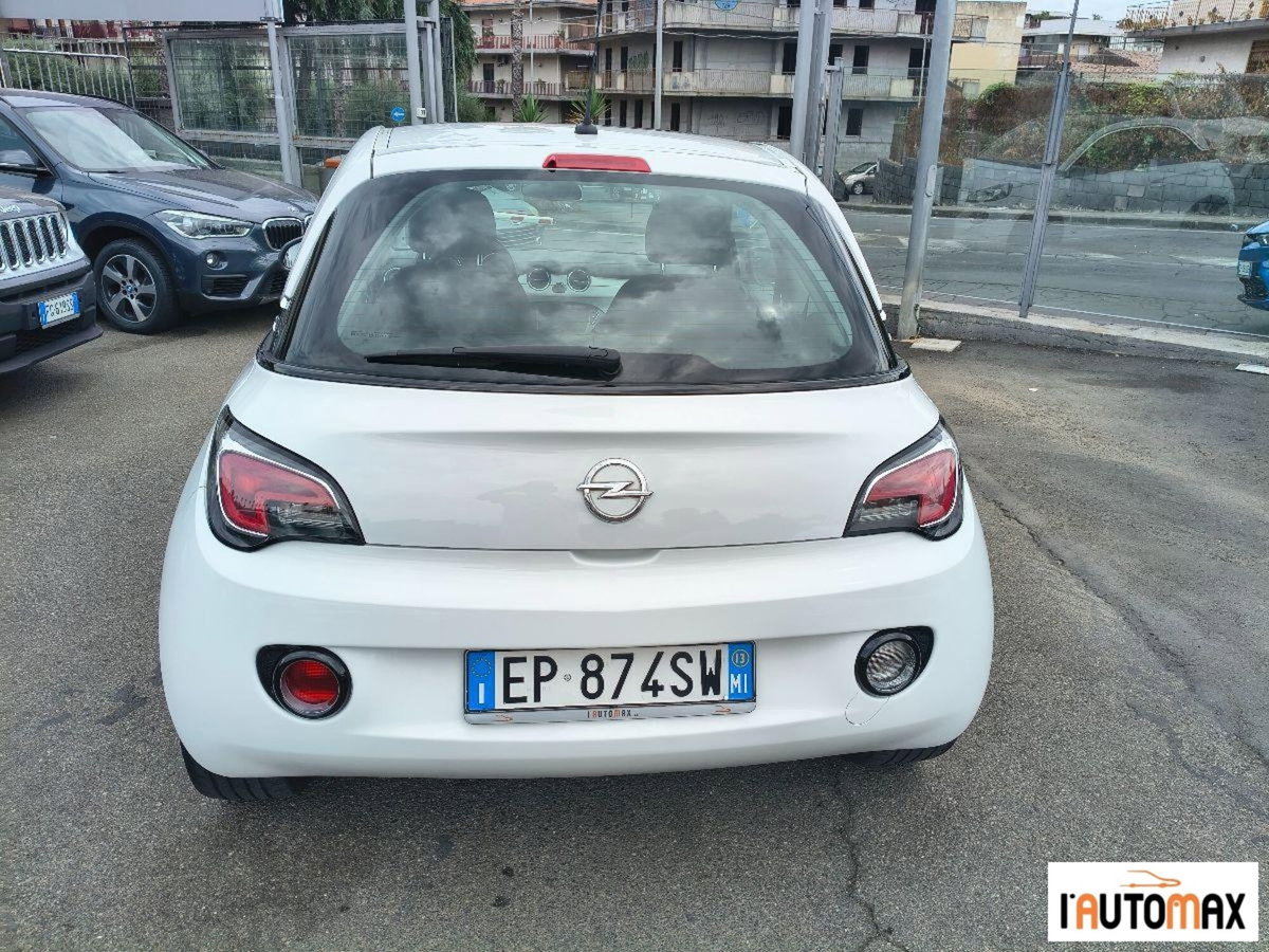 Opel Adam 1.2 70 CV Glam (11)
