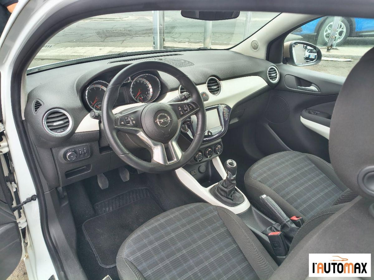 Opel Adam 1.2 70 CV Glam (4)