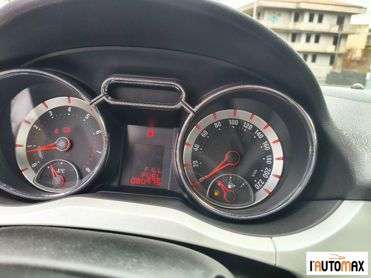 Opel Adam 1.2 70 CV Glam (5)