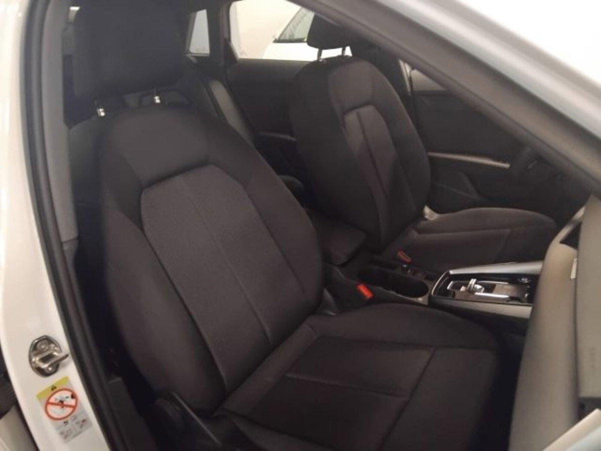 Audi A3 Sportback 30 TDI S tronic Business (14)
