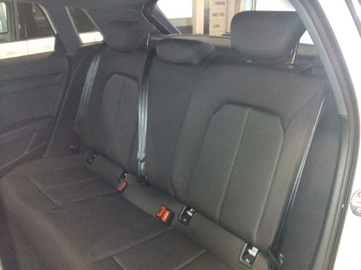 Audi A3 Sportback 30 TDI S tronic Business (8)
