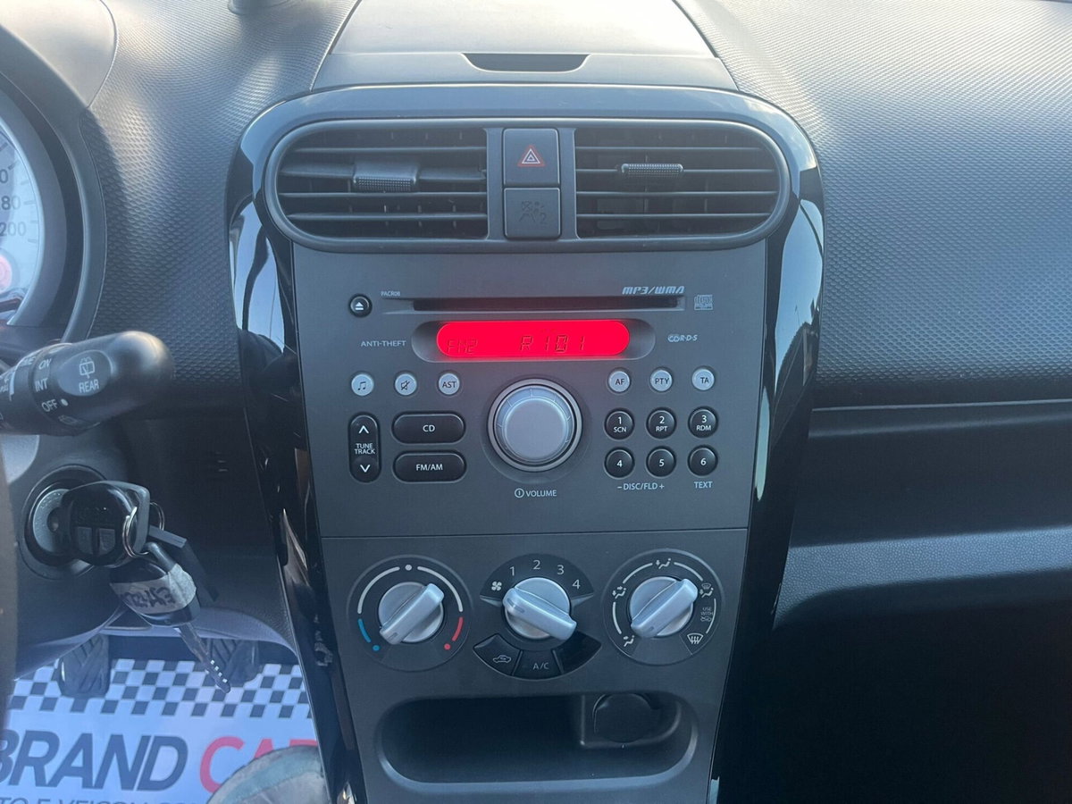 Suzuki Splash 1.0 VVT GL Style (14)