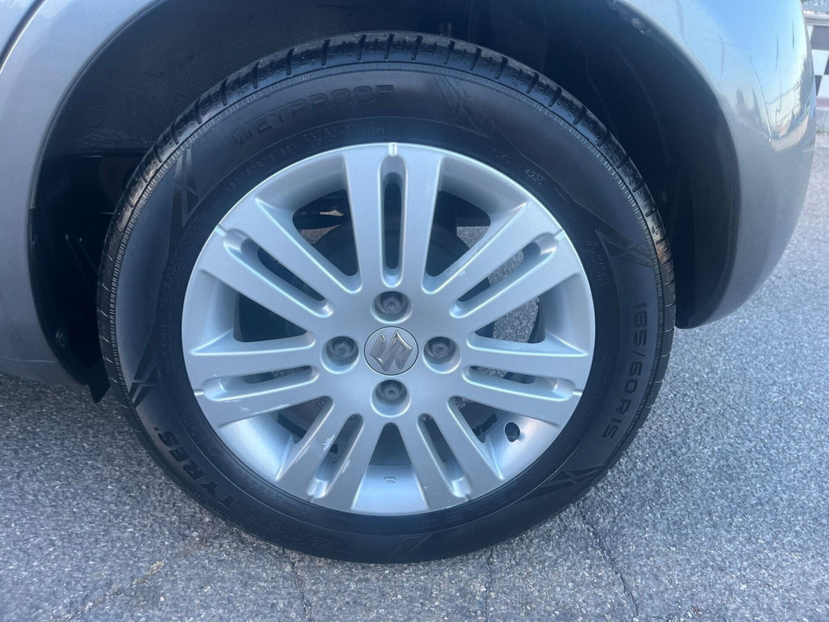 Suzuki Splash 1.0 VVT GL Style (17)