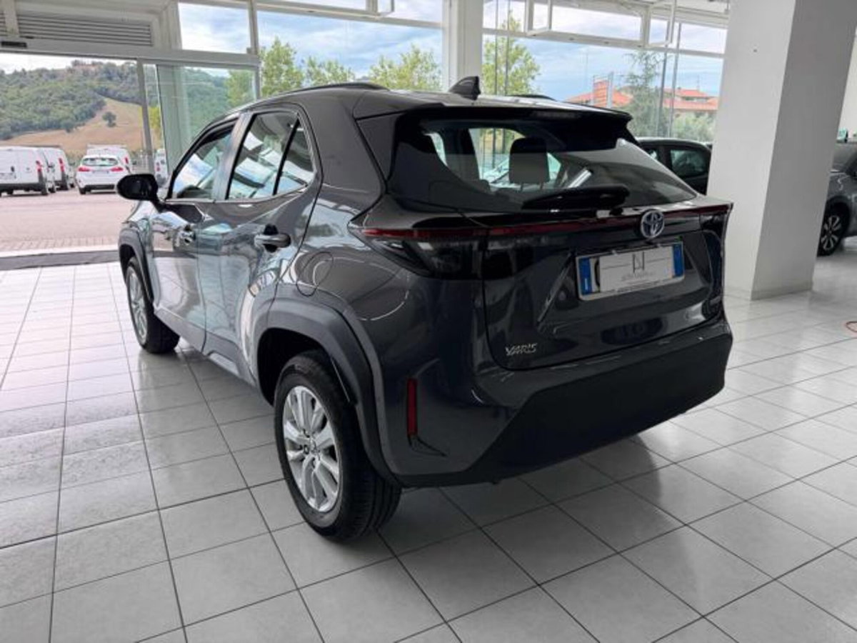 Toyota Yaris Cross 1.5 Hybrid 5p. E-CVT Active (3)