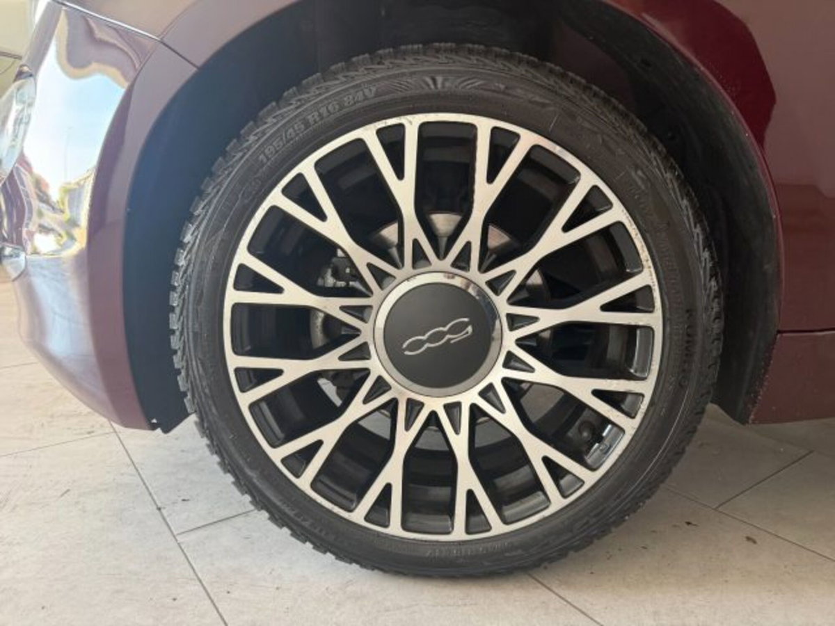 Fiat 500 1.0 Hybrid Dolcevita (11)