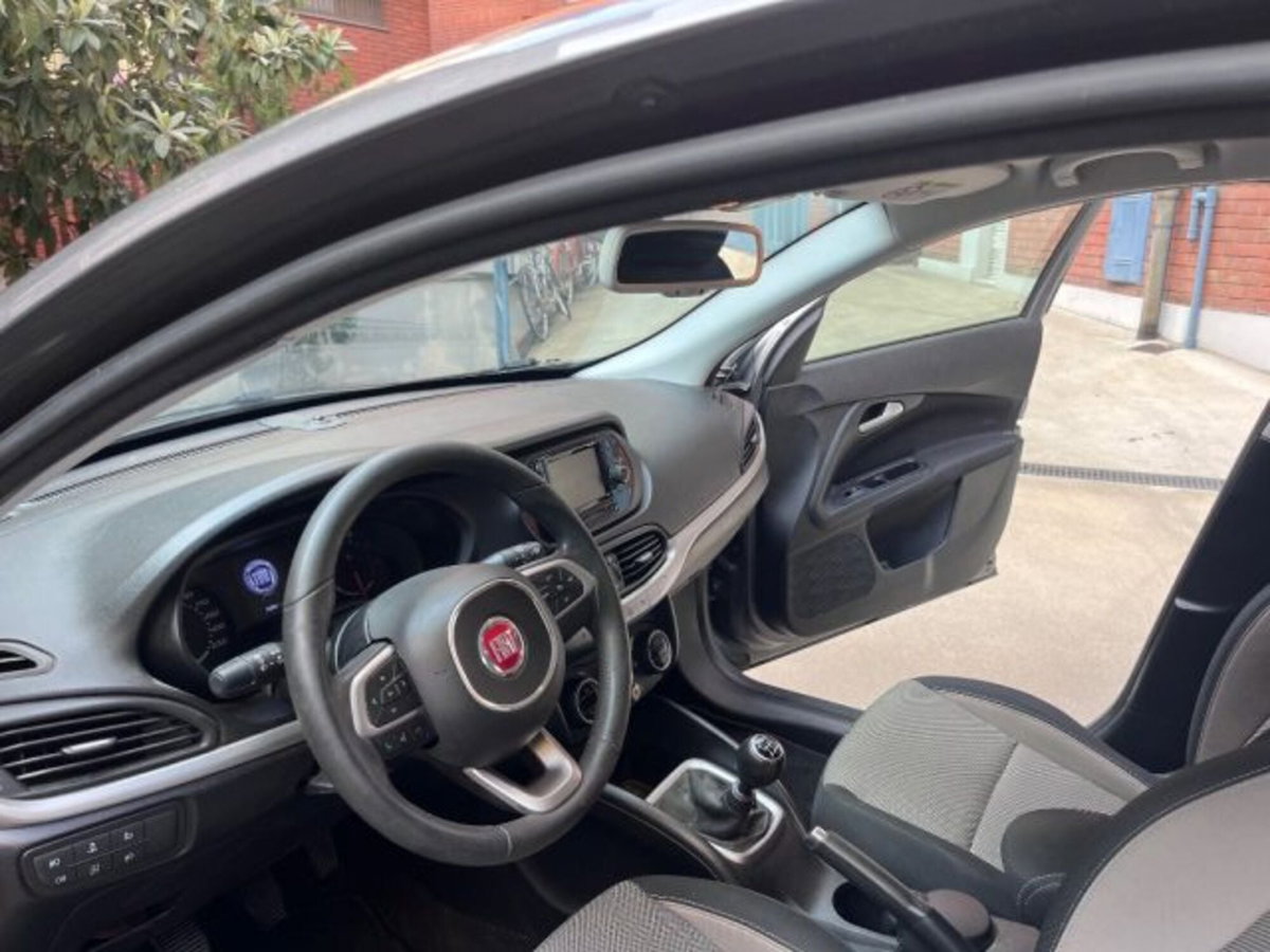 Fiat Tipo Tipo 1.6 Mjt 4 porte Lounge (9)