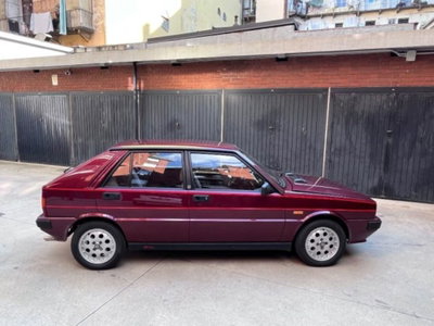 Lancia Delta turbo HF 4WD (13)
