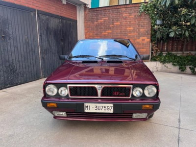 Lancia Delta turbo HF 4WD (4)