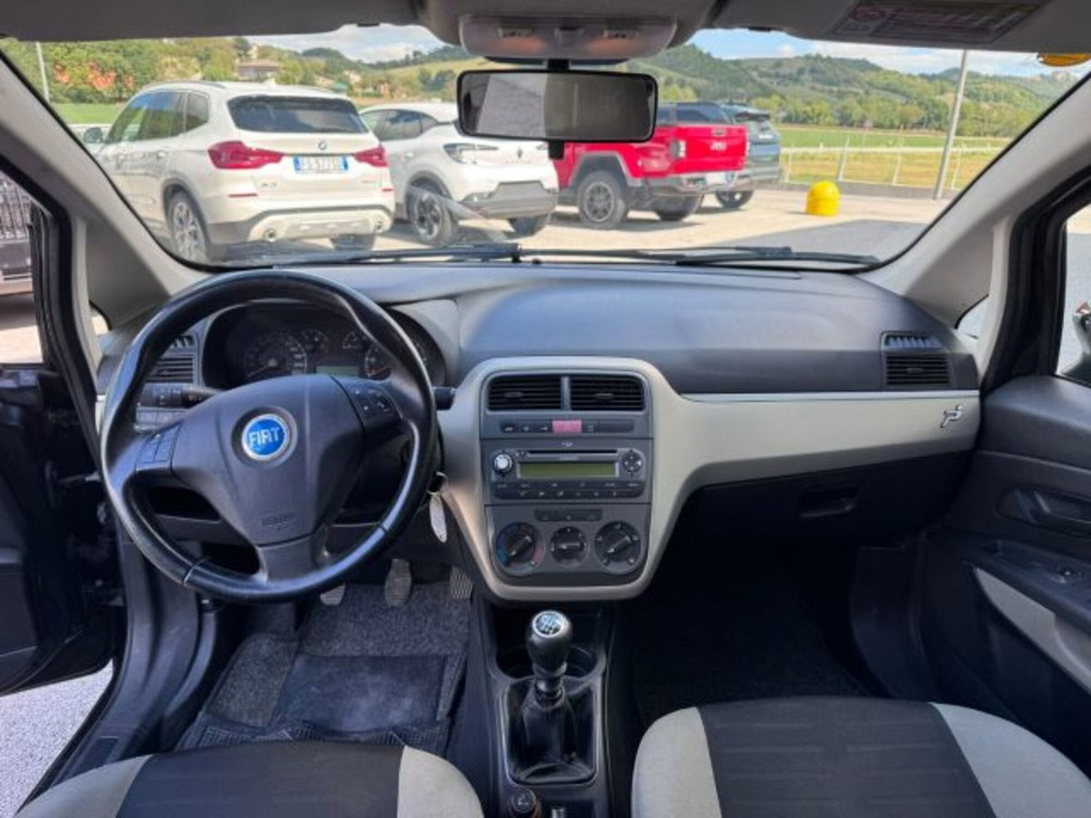 Fiat Grande Punto 1.3 MJT 90 CV 5 porte Dynamic (12)