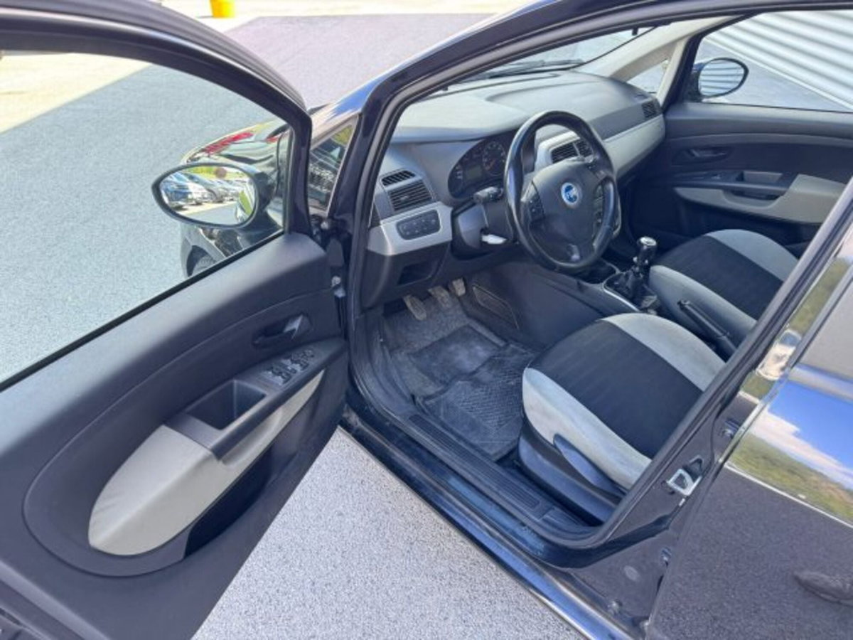 Fiat Grande Punto 1.3 MJT 90 CV 5 porte Dynamic (13)