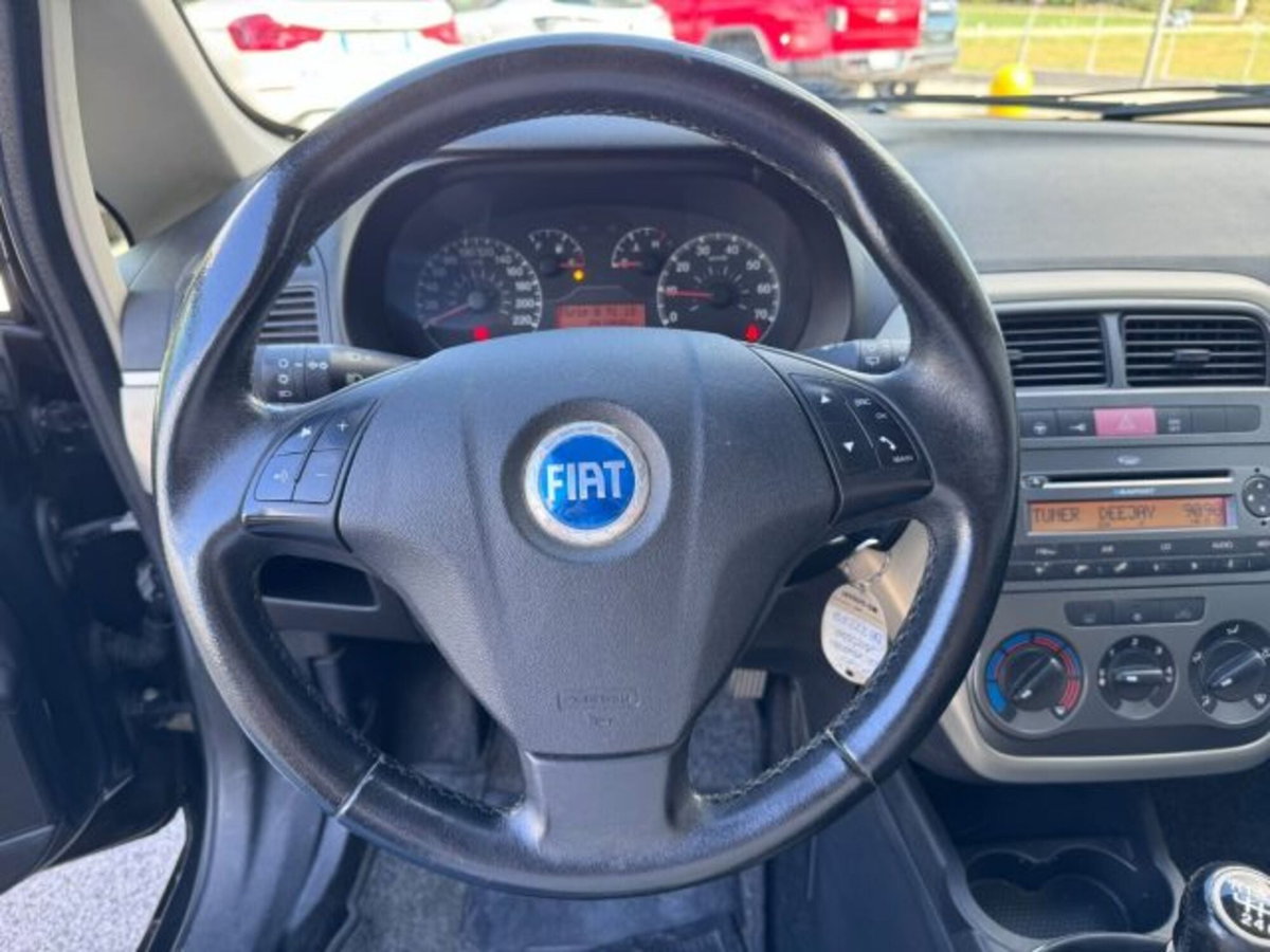 Fiat Grande Punto 1.3 MJT 90 CV 5 porte Dynamic (9)