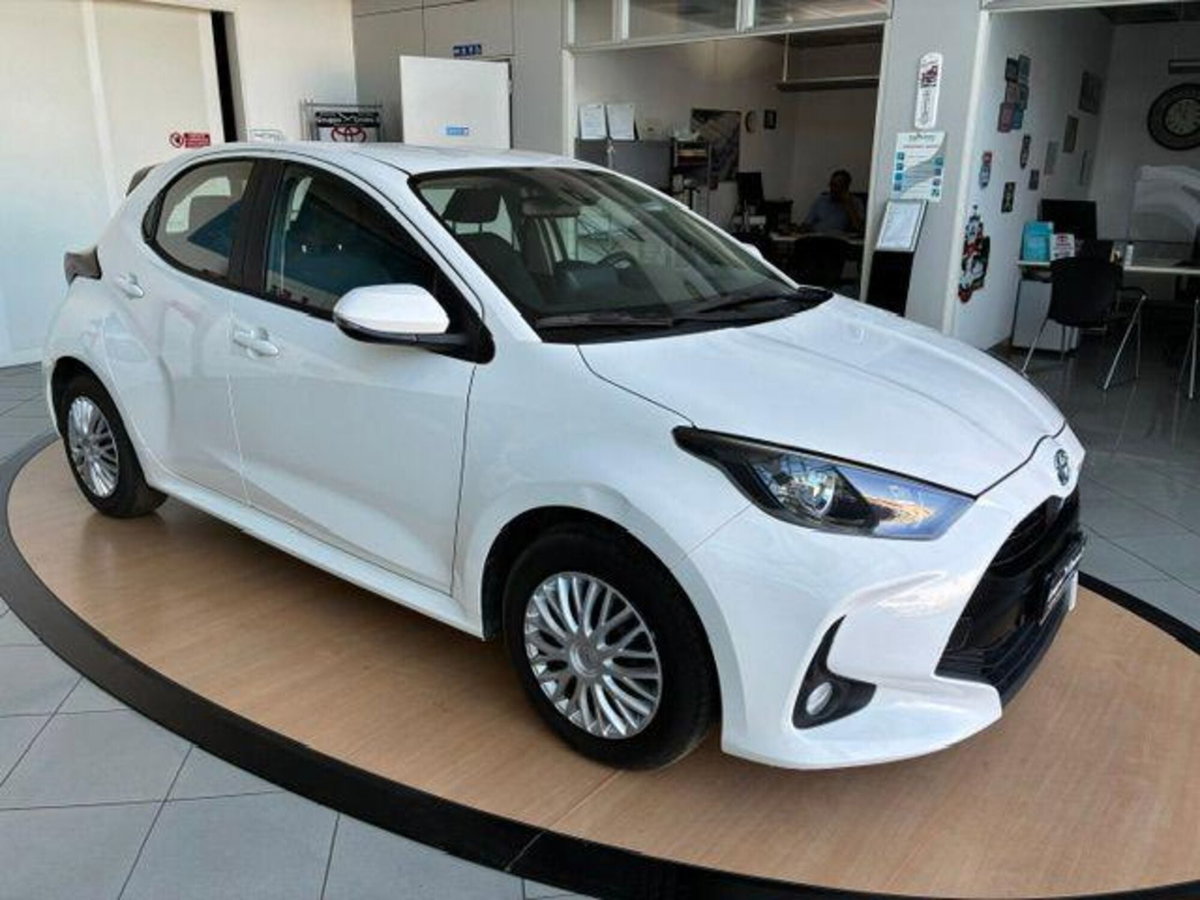 Toyota Yaris Cross 1.5 Hybrid 5p. E-CVT Active (2)
