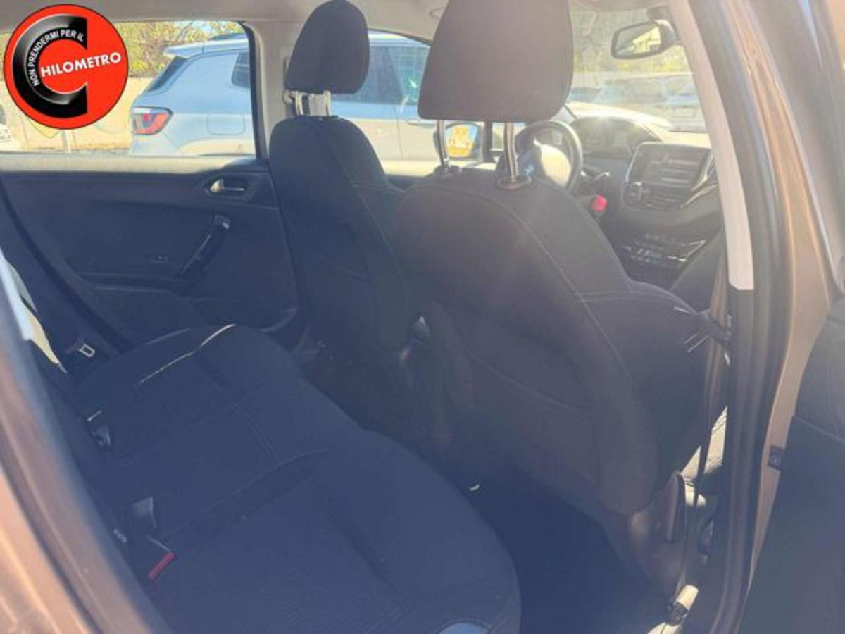 Peugeot 208 VTi 82 CV 5 porte Allure (10)