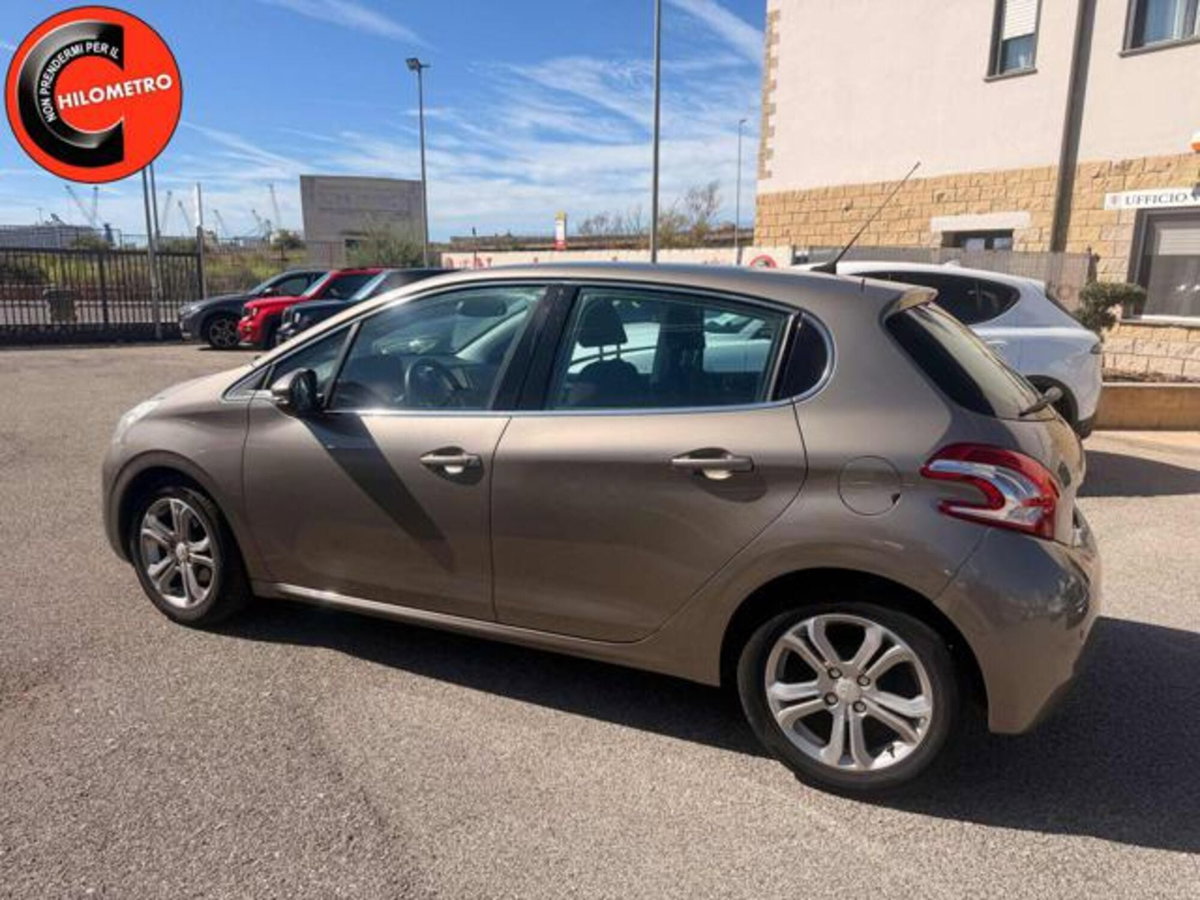 Peugeot 208 VTi 82 CV 5 porte Allure (3)