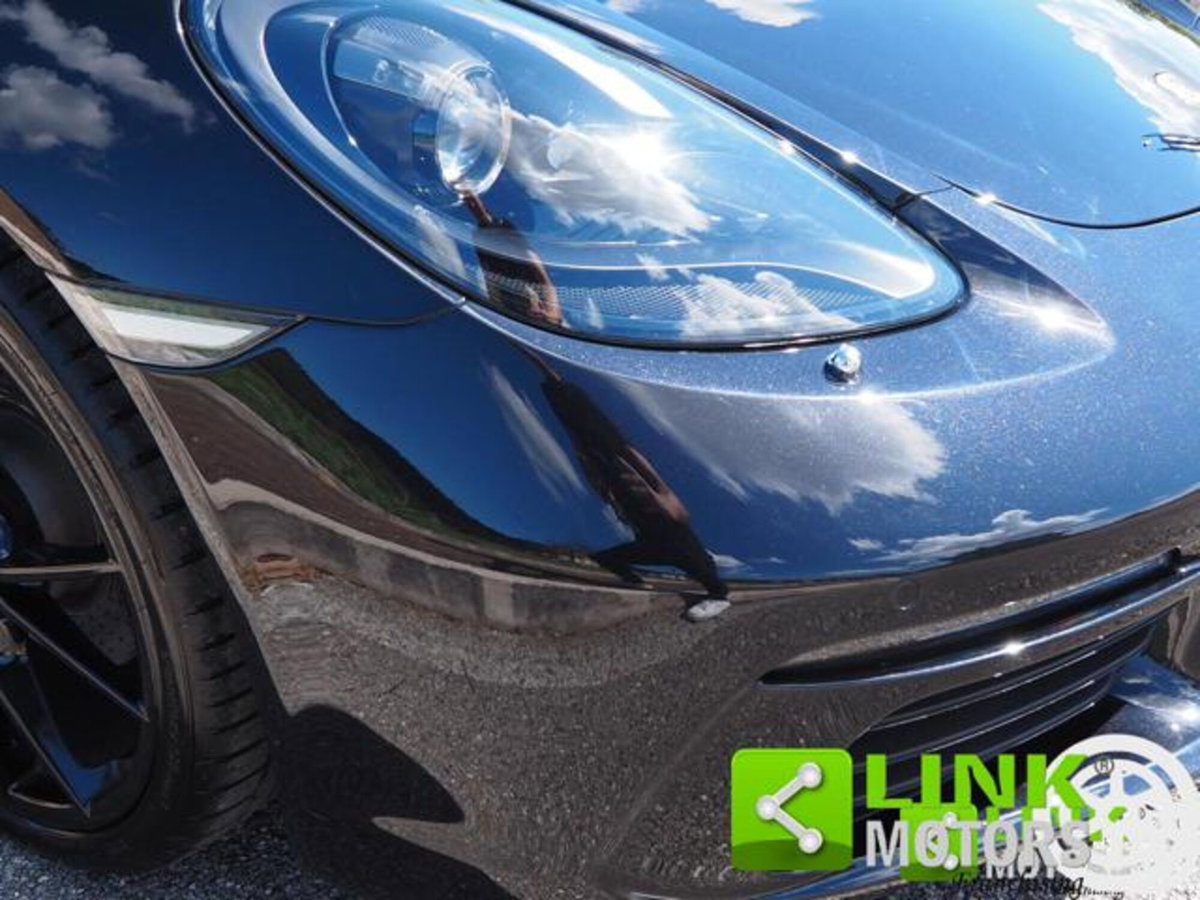 Porsche 718 Cayman  Cayman 2.0 300cv (12)