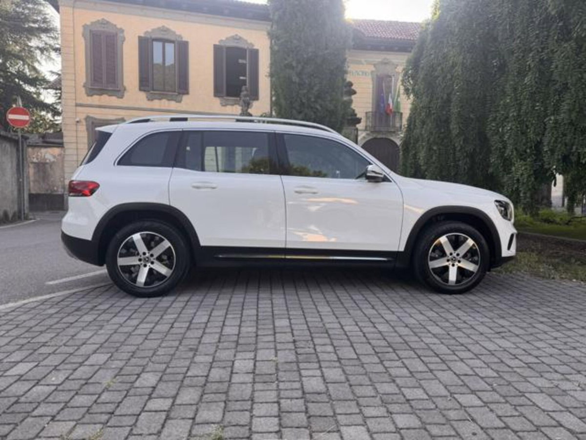 Mercedes-Benz GLB 200 d Automatic 4Matic Sport (5)