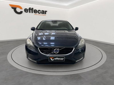 Volvo V40 D2 1.6 Summum (2)