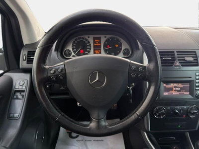 Mercedes-Benz Classe A 160 BlueEFFICIENCY Coupé Special Edition (9)
