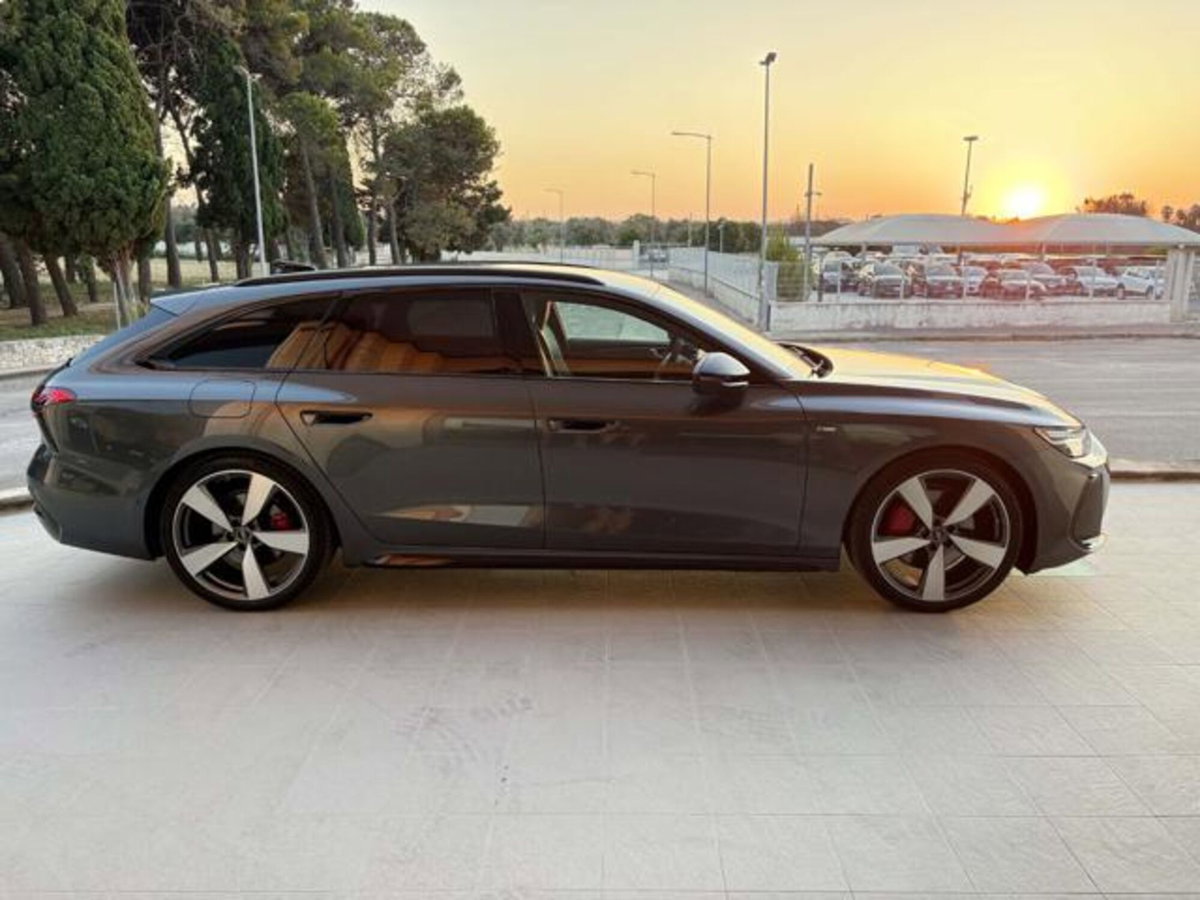 Audi A6 Avant 40 2.0 TDI quattro ultra S tronic Business (4)