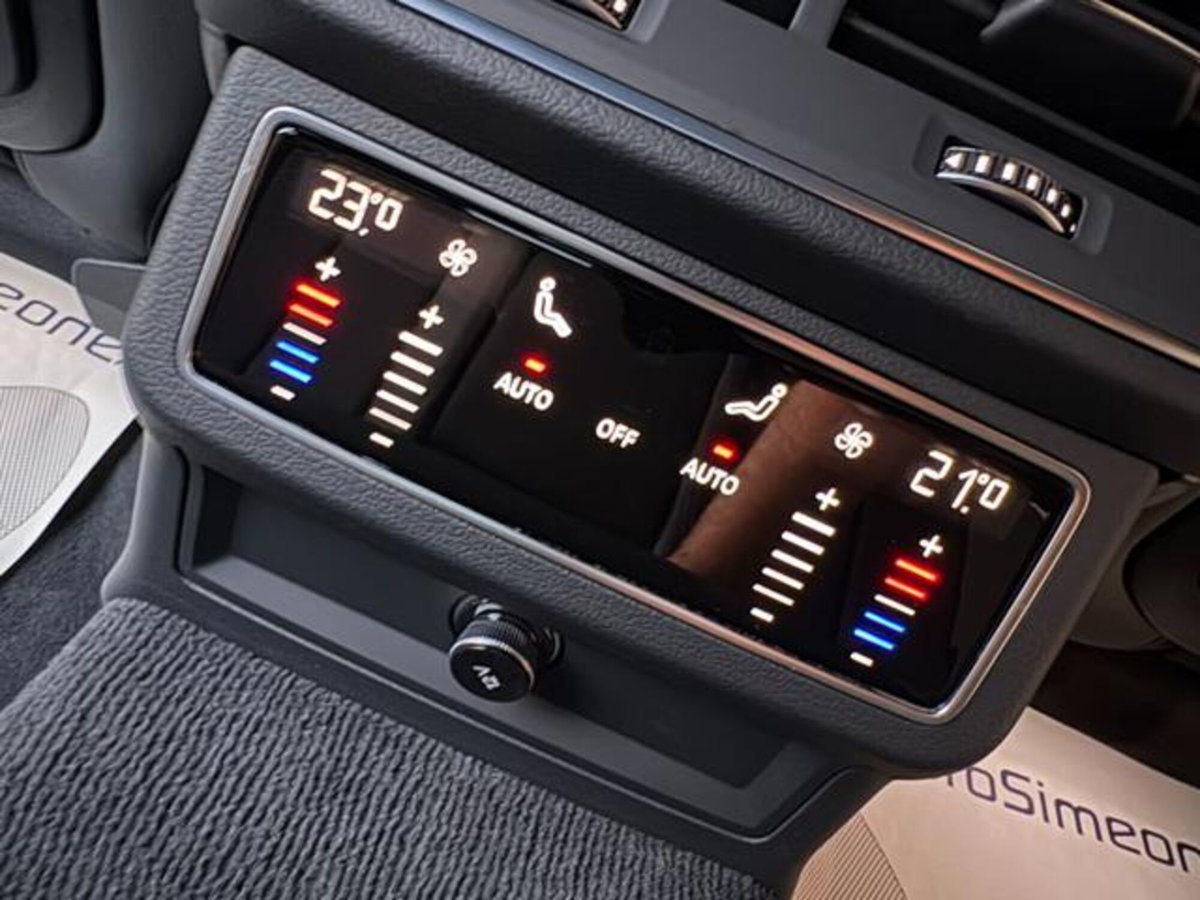 Audi A7 Sportback 40 2.0 TDI quattro ultra S tronic (19)