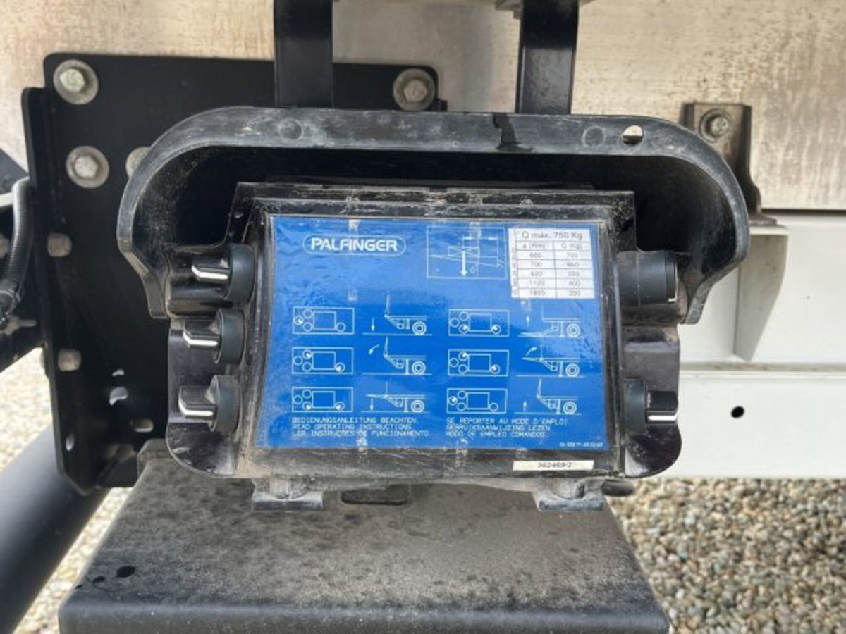 Citroen Jumper Furgone Heavy 35 furgonato L3 p.lat.dx sponda caric. e portellone 2.2 diesel 140cv S&S (16)
