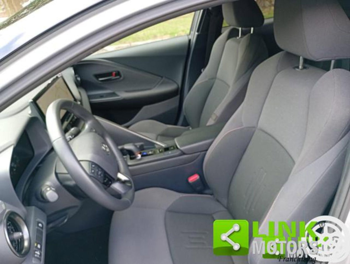 Toyota Toyota C-HR 1.8 hev Trend fwd e-cvt (17)