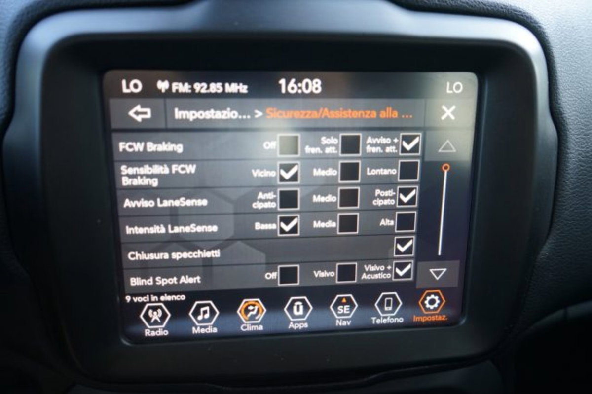 Jeep Renegade 1.6 Mjt 130 CV Limited (12)