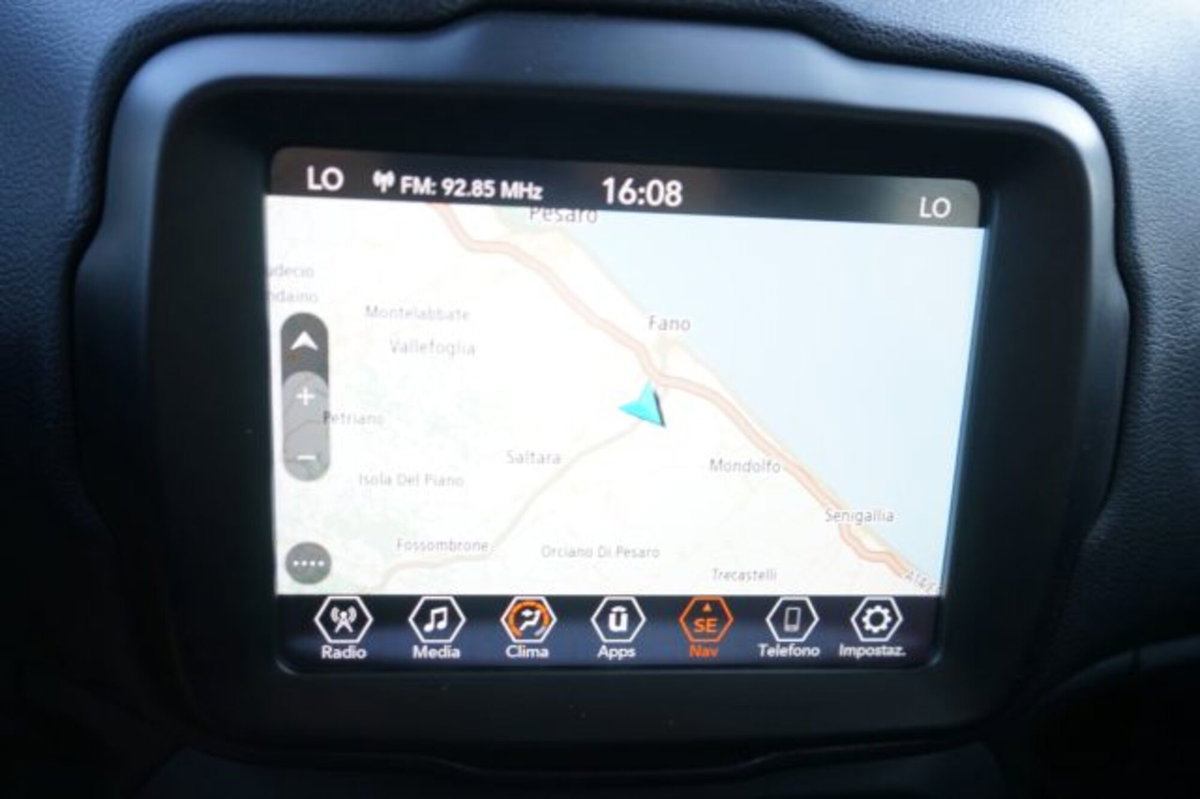 Jeep Renegade 1.6 Mjt 130 CV Limited (13)