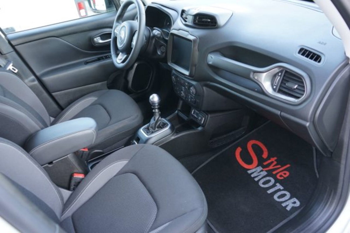Jeep Renegade 1.6 Mjt 130 CV Limited (17)