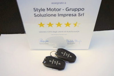 Peugeot 3008 Hybrid4 300 e-EAT8 GT (15)