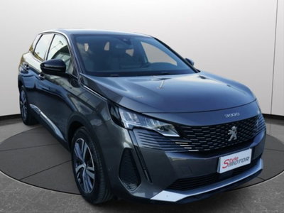 Peugeot 3008 Hybrid4 300 e-EAT8 GT (2)