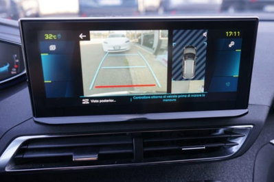 Peugeot 3008 Hybrid4 300 e-EAT8 GT (9)