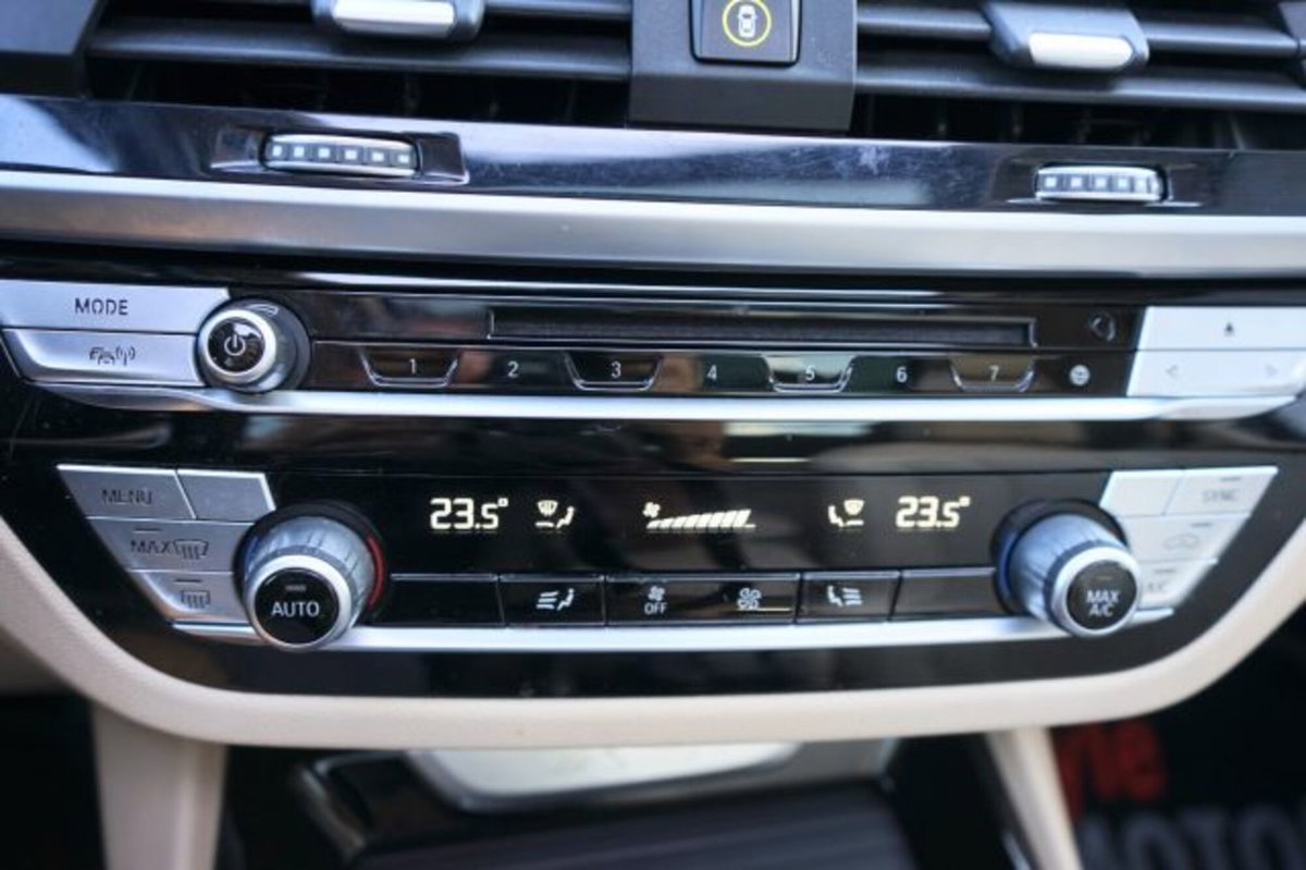 BMW X3 xDrive20d Luxury (15)