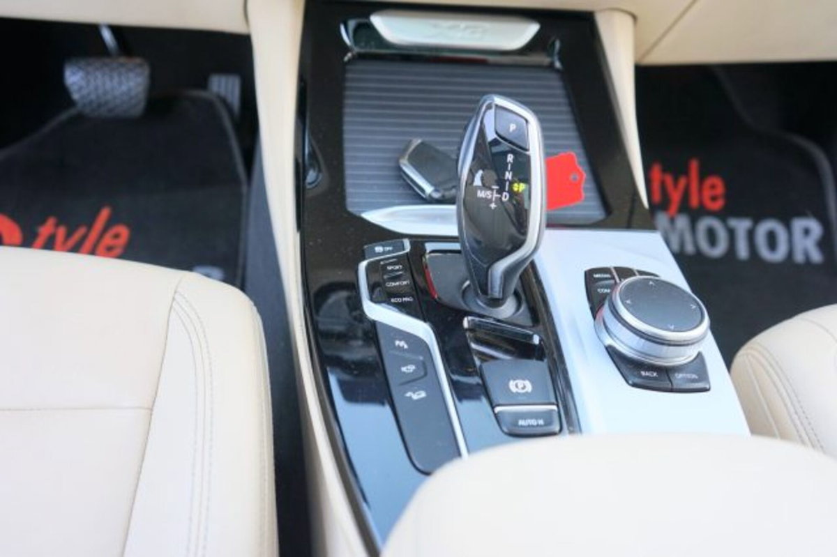 BMW X3 xDrive20d Luxury (9)