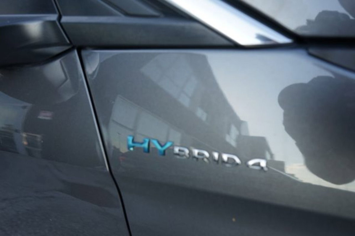 Peugeot 3008 Hybrid4 300 e-EAT8 GT (18)