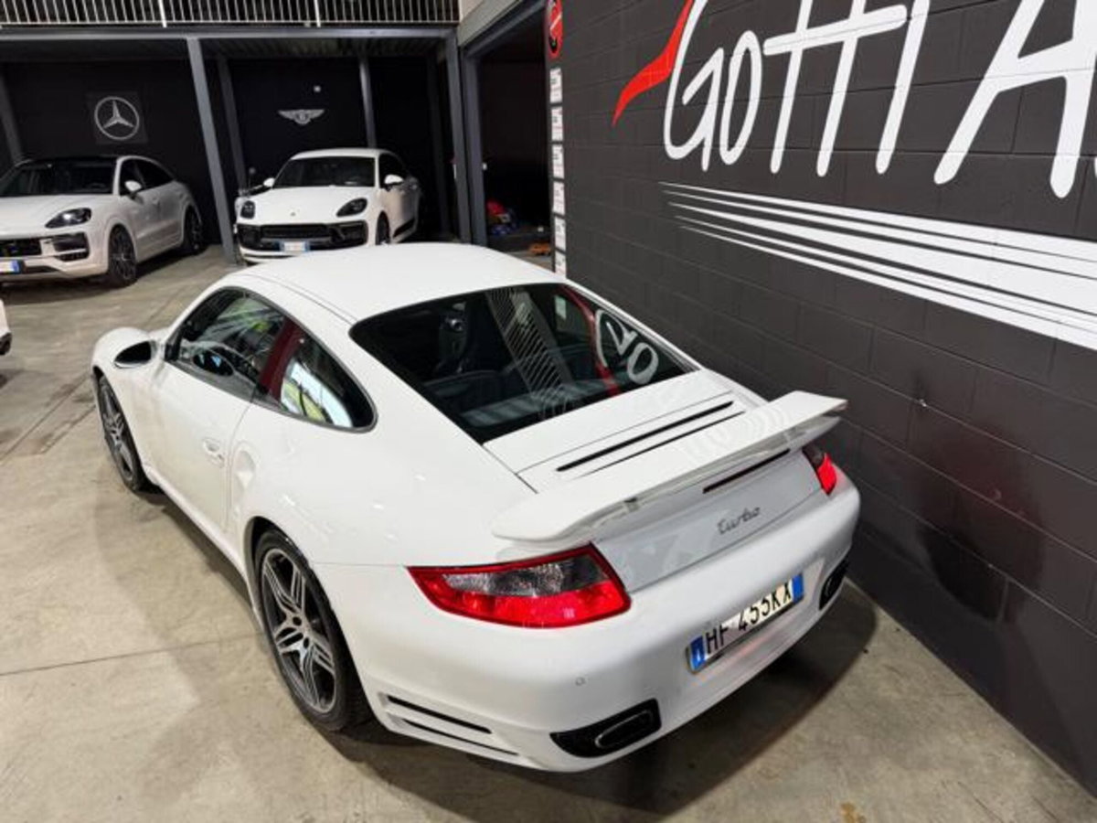 Porsche 911 Coupé Turbo (5)