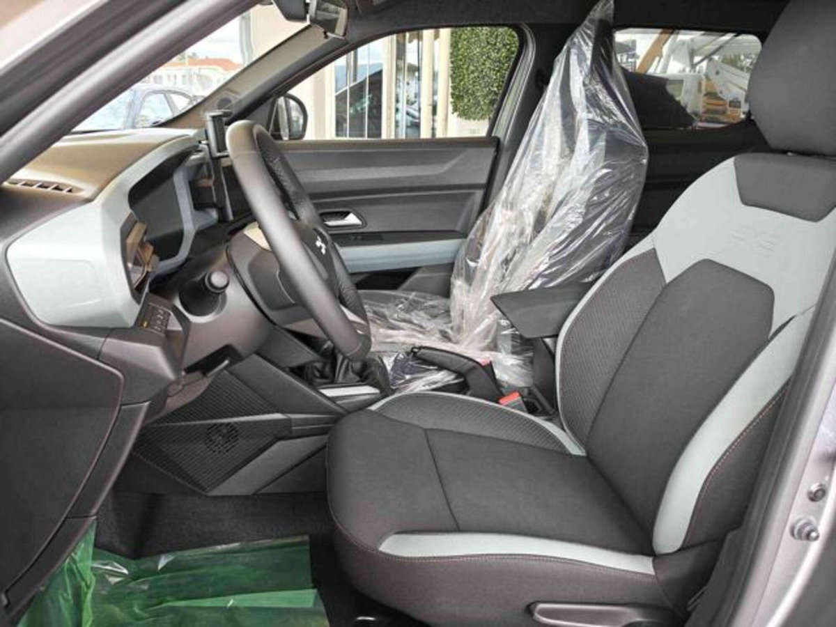 Dacia Duster 1.2 Eco-G Extreme 120cv (9)