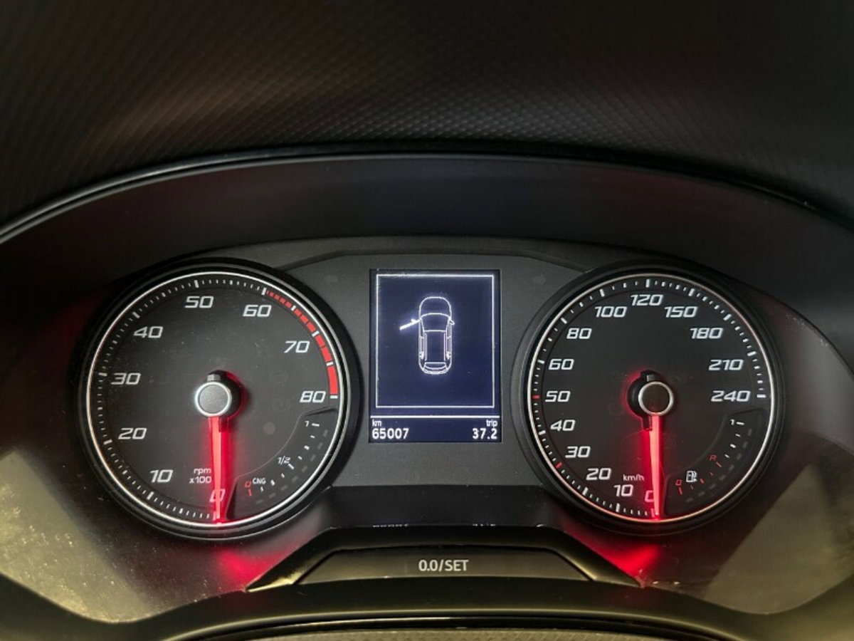SEAT Arona 1.0 TGI Reference (9)