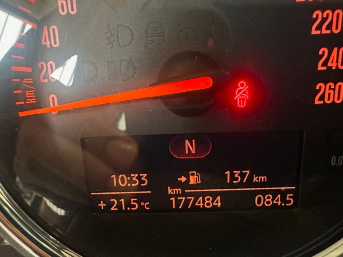 MINI Mini Clubman 2.0 Cooper D Business Clubman (10)
