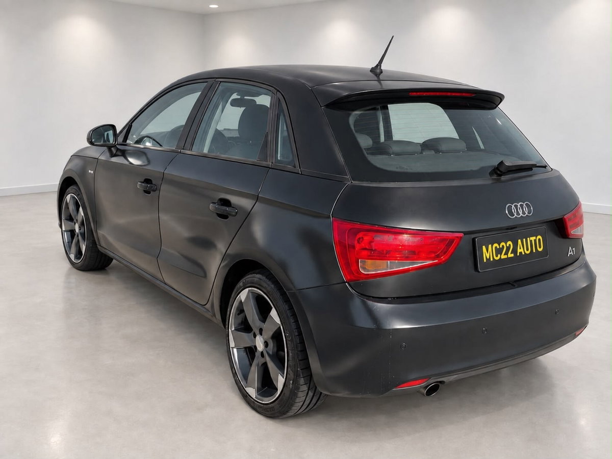 Audi A1 Sportback 1.6 TDI Attraction (3)